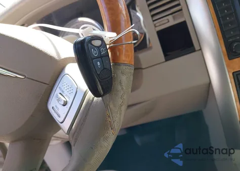 2007 Chrysler Aspen Limited из США, поврежденный, VIN 1A8HX58227F525370